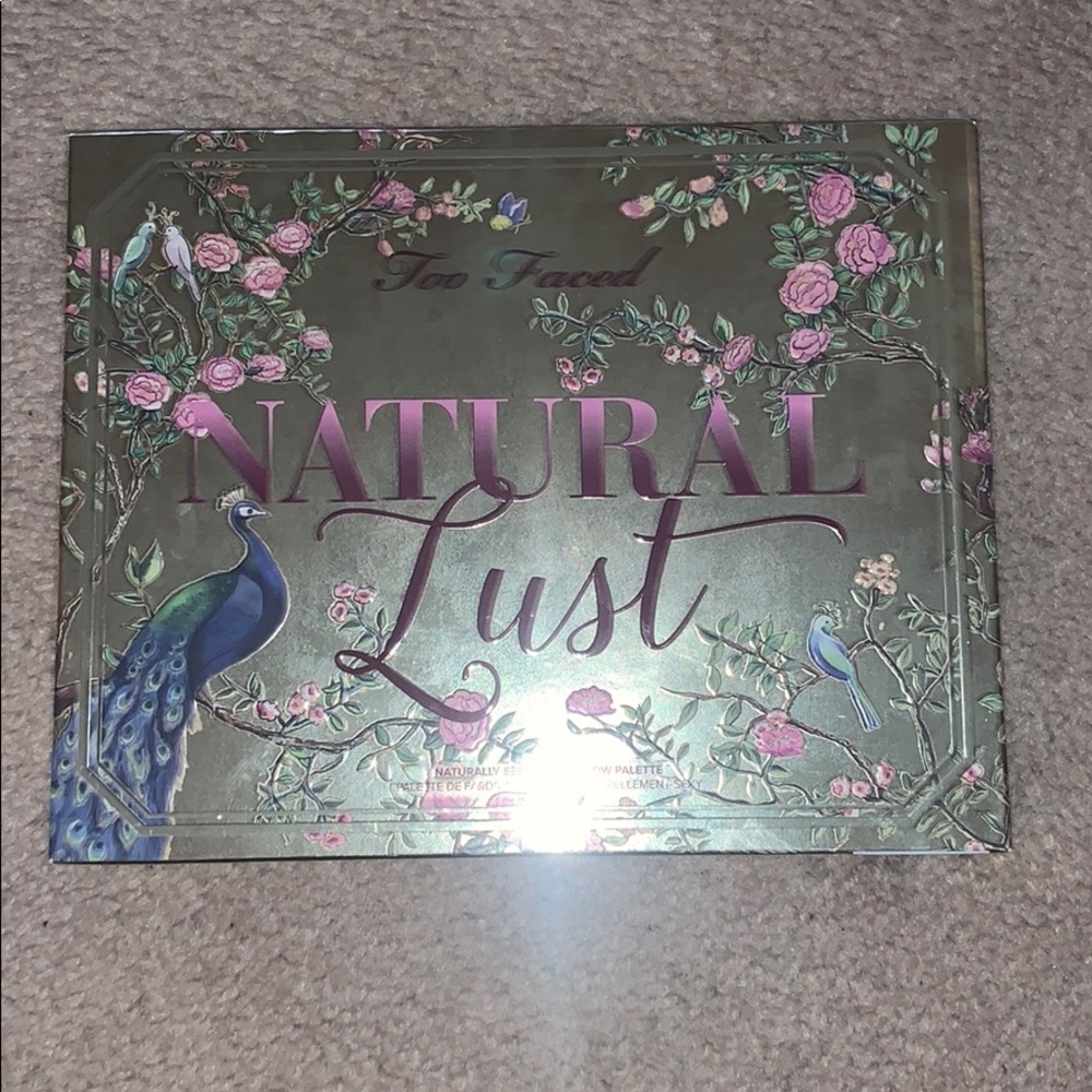 Too faced natural lust pallete!